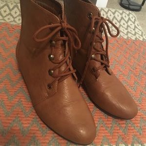 Vintage style lace up vintage booties Forever 21
